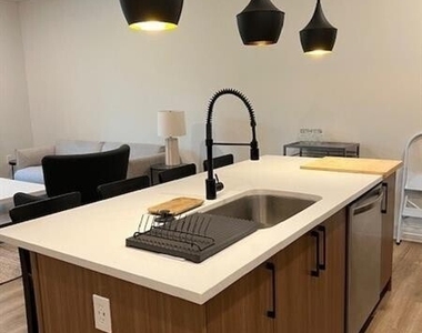 112 Rogers Street - Photo Thumbnail 6