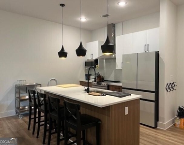 112 Rogers Street - Photo Thumbnail 8