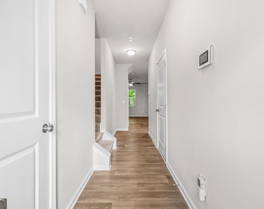 3181 Meadowstone Lane Sw - Photo Thumbnail 3
