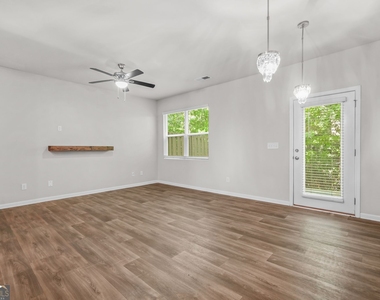 3181 Meadowstone Lane Sw - Photo Thumbnail 4