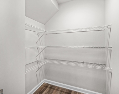 3181 Meadowstone Lane Sw - Photo Thumbnail 13
