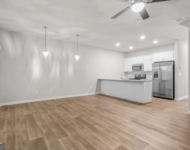 3181 Meadowstone Lane Sw - Photo Thumbnail 7