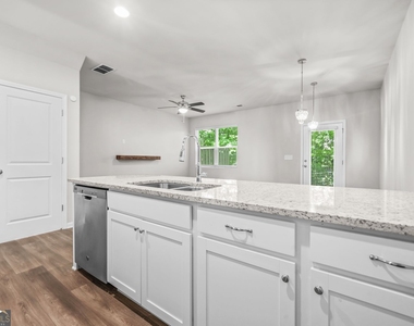3181 Meadowstone Lane Sw - Photo Thumbnail 10