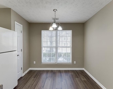 2883 Creek Bottom Court - Photo Thumbnail 8
