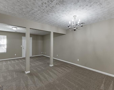 2883 Creek Bottom Court - Photo Thumbnail 9