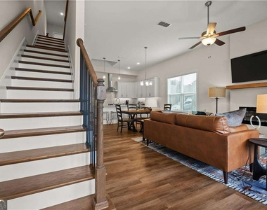 637 Stickley Oak Way - Photo Thumbnail 5