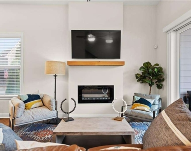 637 Stickley Oak Way - Photo Thumbnail 9