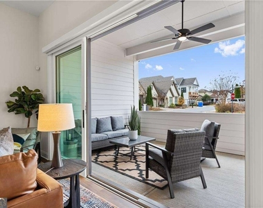 637 Stickley Oak Way - Photo Thumbnail 8