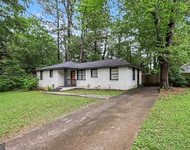 3743 Poplar Drive - Photo Thumbnail 2