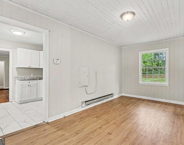 3743 Poplar Drive - Photo Thumbnail 6