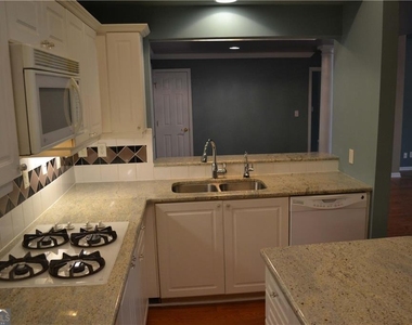 3047 Lenox Road - Photo Thumbnail 2