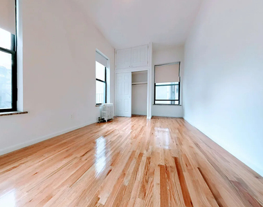 176 2nd Avenue - Photo Thumbnail 1