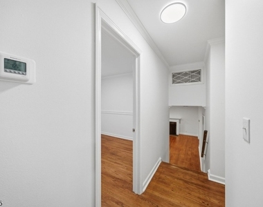 10 Lloyd Ave - Photo Thumbnail 29
