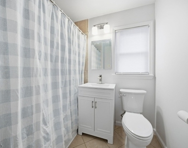 10 Lloyd Ave - Photo Thumbnail 25