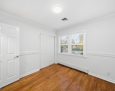 10 Lloyd Ave - Photo Thumbnail 28