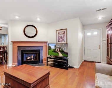 38 Rutland Lane - Photo Thumbnail 4