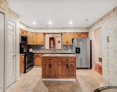 38 Rutland Lane - Photo Thumbnail 7