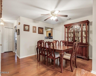 38 Rutland Lane - Photo Thumbnail 5