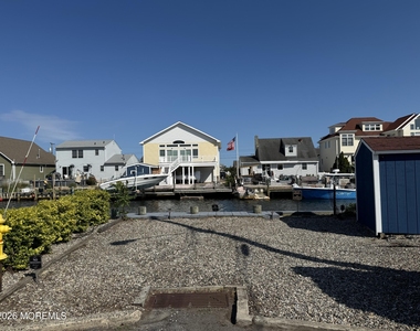 31 Navarra Drive - Photo Thumbnail 36