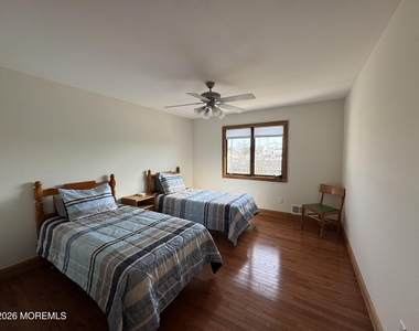 31 Navarra Drive - Photo Thumbnail 15