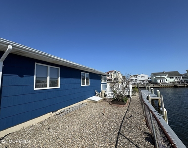 31 Navarra Drive - Photo Thumbnail 24