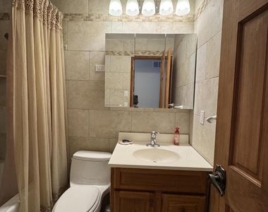 31 Navarra Drive - Photo Thumbnail 11