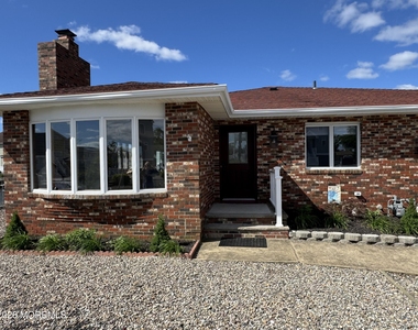 31 Navarra Drive - Photo Thumbnail 31