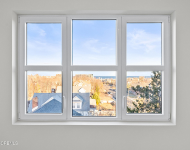 185 Morris Avenue - Photo Thumbnail 13