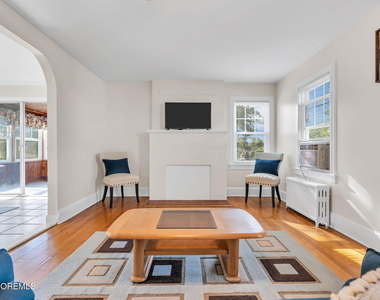 37 Highland Avenue - Photo Thumbnail 10