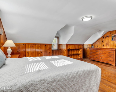 37 Highland Avenue - Photo Thumbnail 33