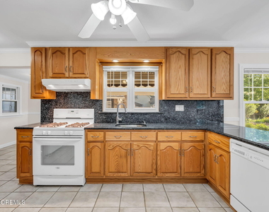 37 Highland Avenue - Photo Thumbnail 19
