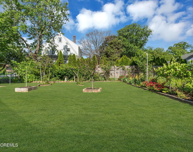 37 Highland Avenue - Photo Thumbnail 49