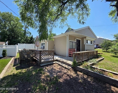 16 Leocadia Court - Photo Thumbnail 15