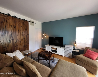 126 Elmwood Avenue - Photo Thumbnail 8