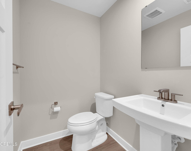 9 Halifax Road - Photo Thumbnail 11