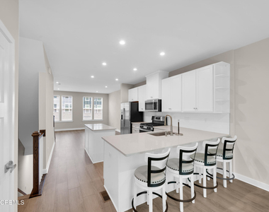 9 Halifax Road - Photo Thumbnail 19