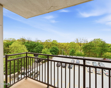 1 Scenic Drive - Photo Thumbnail 18
