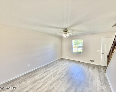 1126 Sawmill Road - Photo Thumbnail 6