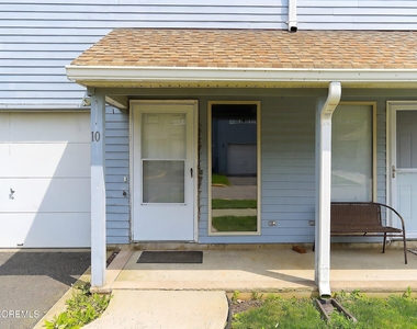 190 Spruce Street - Photo Thumbnail 2