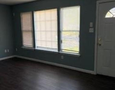 81 Schooner Avenue - Photo Thumbnail 4