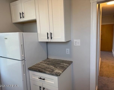 428 Garfield Avenue - Photo Thumbnail 8