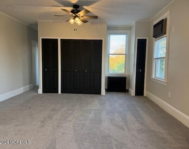 428 Garfield Avenue - Photo Thumbnail 1
