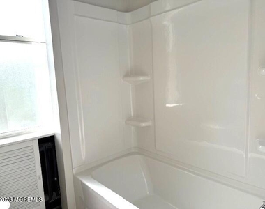 428 Garfield Avenue - Photo Thumbnail 4
