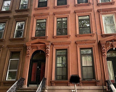 6 Brevoort Place - Photo Thumbnail 11