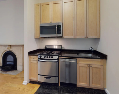 West 55 Street - Photo Thumbnail 1