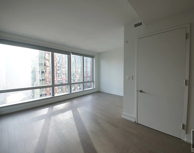 10th Avenue - Photo Thumbnail 1