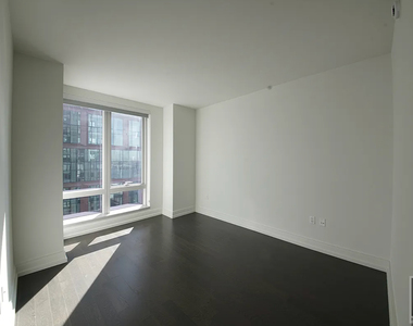 10th Avenue - Photo Thumbnail 4