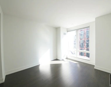 10th Avenue - Photo Thumbnail 1