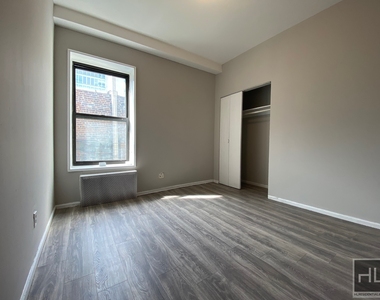 East 100th Street - Photo Thumbnail 2