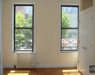 Tenth Avenue - Photo Thumbnail 1